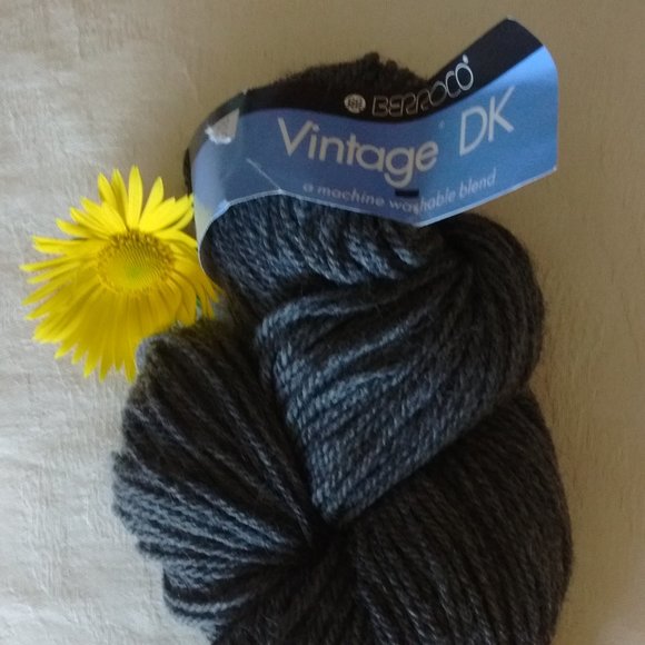 Berroco Vintage DK Acrylic Wool grey knit yarn